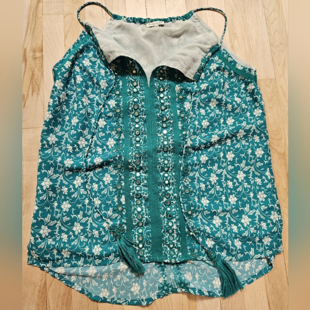 Sleeveless blouse with Adjustable Straps And Decorative mirrors